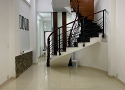 Bán nhà Quận 11 (HXH Hòa Bình); 4x18m; 2 lầu; 6PN; 4WC; sổ hồng; 7,8 tỷ