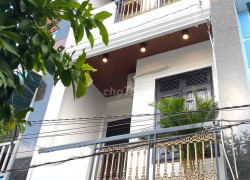 Bán nhà 2 tầng tại Quận 4 - 2PN, 1WC, pháp lý đầy đủ, giá chỉ 1,7 tỷ