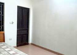 Bán nhà 3 tầng ô tô đỗ cửa Trịnh Đình Cửu, phường Định Công, Hoàng Mai, mặt tiền 4.9m