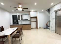BÁN NHÀ VŨ TRỌNG PHỤNG 35M 6T MT4 GIÁ 9,8 TỶ THANG MÁY NHÀ MỚI TINH DÂN XÂY