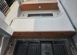 Bán nhà Thạch Bàn,Long Biên 5 tầng,50m,mt4.6m oto đỗ cổng nhỉnh 8 tỷ