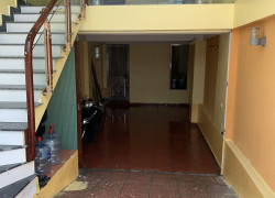Cho thuê văn phòng tầng 1- 40 m2 tại Mễ Trì Thượng, đường ô tô tránh