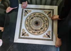 Gạch cầu thang chiếu nghỉ 60x60cm và 80x80cm