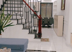 BÁN NHÀ NGỌC LÂM, LONG BIÊN, GẦN BẾN XE, TRƯỜNG HỌC, CHỢ, NHÀ PHÂN LÔ, Ô TÔ TRÁNH, FULL NỘI THẤT.