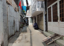 HẺM 3 GÁC THÔNG, Điện Biên Phủ (4.5m x 13m), sát Landmark, nhỉnh 5 tỷ.