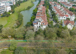 BÁN BIỆT THỰ CIPUTRA TÂY HỒ HÀ NỘI DT 324m2, xây 3 tầng, sân vườn rộng