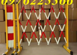 Hàng rào xếp sắt kéo tay có bánh xe