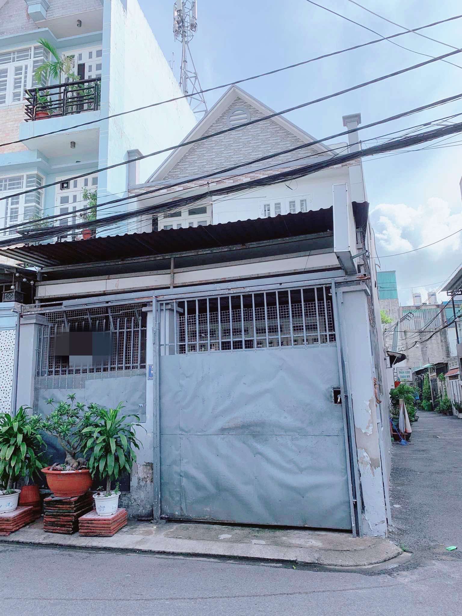 Nhà lô góc mt Thới An 22 , 81m2-2tang , liền kề UBND Quận 12 , nợ hậu tài lộc - 6 tỷ 0932030061