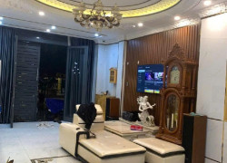 MẶT TIỀN KINH DOANH - NHÀ MỚI CÓ THỂ DỌN VÀO Ở NGAY - CHỈ HƠN 5 TỶ TRUNG TÂM QUẬN 7