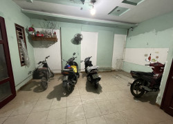 Bán nhà TRUNG TÂM Cầu Giấy, 40m2, 5 tầng, 8 phòng ngủ, chỉ 3.55 tỷ.