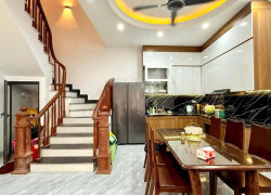 Chính chủ cần bán gấp nhà Hoàng Văn Thái 50m giá 13 tỷ khu phân lô quân đội , ô tô tránh
