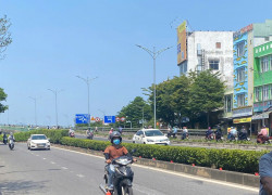 MẶT TIỀN TÔN ĐỨC THẮNG SÁT BẾN XE TRUNG TÂM. DT : 100m2