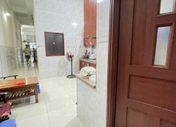 Cần bán nhà 3 tầng mặt tiền Nguyễn Công Trứ.