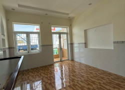 Cần bán nhà Vĩnh Hòa giá 3ty980 đường ô tô tránh nhau cách biển 700m
