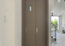 Cửa xếp gập composite tại Quận 9