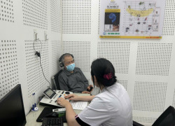 Những thói quen gây hại cho thính lực mà bạn không ngờ tới
