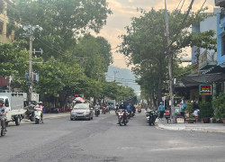 Góc 2 mặt tiền đường Lạc Long Quân - Vị trí kinh doanh quá đẹp