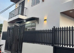 BÁN NHÀ 2 TẦNG MỚI HẺM CÂY DUỐI - PHÚ ÂN NAM 3
- DT: 62,8m2 ngang 8,8m. DTSD: 125m2 , 2 tỷ 400