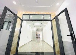 BÁN NHÀ 3 TẦNG HẺM Ô TÔ GẦN CHỢ VĨNH HẢI
- DT: 107,5m2 . DTSD: 201m2
- 
- Giá bán : 5 tỷ 100 triệu thương lượng