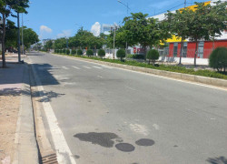Bán 1100m2 đất MT Võ Nguyên Giáp giáp Yên Ninh, Ninh Thuận, có 889m2 thổ cư, gần biển và công viên