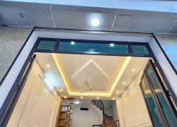 Cần Bán Nhà Nam Dư Lĩnh Nam 42m 5 Tầng 5 phòng Tặng Hết Nội Thất Sổ Đỏ