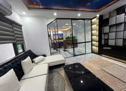 Bán nhà Đội Cấn, Ba Đình, 42m2, 5 tầng, Mt 9m, chỉ 9.5 tỷ