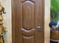 Cửa thép vân gỗ tại Phú Nhuận – Lắp đặt tận nơi