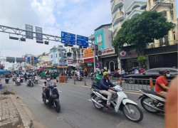 Bán CHDV 26 Phòng - Dòng Tiền  Khủng 170tr/ Tháng - Ngang 10.5M - Hẻm  Xe Hơi Ngay ĐH Văn Lang, ĐH Công Nghiệp,  Nguyễn