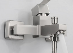 Củ Sen Tắm Nóng Lạnh Inox 304 Vuông MTCS-8015