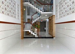 NHÀ ĐẸP CHÍNH CHỦ CẦN BÁN 1 TRỆT, 1 LỬNG, 2 LẦU GIÁ CHỈ 2TY550TR TẠI BÀU BÀNG