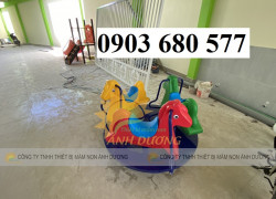 Đu quay ngoài trời đáng yêu dành cho trẻ em mầm non