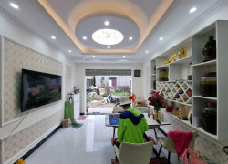 Bán nhà mới xây Xuân Đỉnh 5 tầng 8,3 tỷ