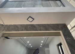 Bán nhà Ngọc Lâm Long biên 40m 5t mt4.8 7.9 tỷ gần mặt phố