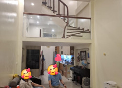 Bán nhà Hoàng Hoa Thám, Ba Đình, đủ đồ, 42m2, 4 tầng, Mt 4.5m, chỉ 8.8 tỷ