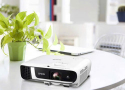 Máy chiếu Epson EB-FH52 – Biến mọi không gian thành rạp chiếu phim nhà bạn!