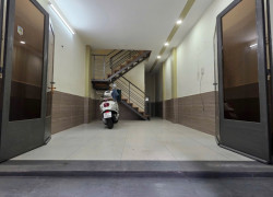 Phú Nhuận, Nhà 2 Tầng DTSD 80m2, Sổ vuông A4, hoàn công đủ, chỉ 5.25 tỷ