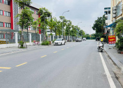 bán nhà lô góc Cổ Linh-Thạch Bàn, 100m x 4 tầng, 1 hầm, mặt tiền 20m, vỉa hè, 3 ôtô tránh nhau