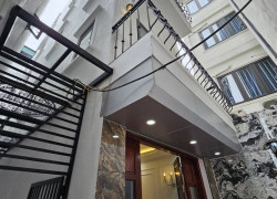 Bán nhà Đàm Quang Trung,Long Biên 5 tầng,46m lô góc nhỉnh 8 tỷ