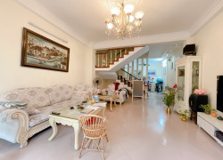 Bán nhà Xuân Đỉnh 38 m 5 tầng 9,2 tỷ