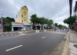 Bán nhà mặt tiền Lê Hồng Phong , Nha Trang .
Diện tích 130m ngang 7m đường 20m .
Giá bán 9,6 tỷ bớt lộc
mọi thông