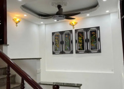 Cần Bán nhà La Thành 41m2  4 tầng, mặt tiền7m giá 8.6 tỷ Đống Đa Hà Nộiộ