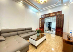 BÁN NHÀ TRUNG KÍNH, CẦU GIẤY, NGÕ OTO, NGÕ THÔNG, KINH DOANH, 2 MẶT THOÁNG, 50M2, 4 TẦNG, GIÁ 13.3TỶ