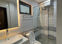 BÁN NHÀ TRUNG KÍNH, CẦU GIẤY, NHÀ MỚI, THANG MÁY, LÔ GÓC, 2 MẶT THOÁNG, 40M, 6 TẦNG, 10.9 TỶ