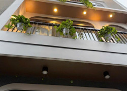 Nhà cực đẹp - Phố Trạm - 40m2 - full nội thất - hơn 7 tỷ