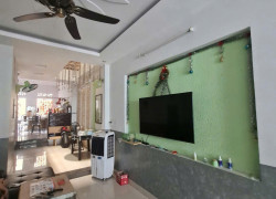 Cần bán căn nhà 3 tầng mới ngay trung tâm bàn cờ Nha Trang, phường Tân Lập.
Vị trí Mặt tiền đường Mê Linh  Diện tích