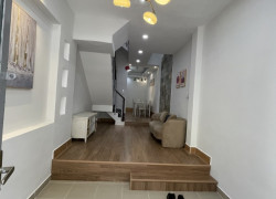 NHÀ ĐẸP 3 TẦNG NGUYỄN TRI PHƯƠNG, Q10 – DT 41M², HẺM 7M