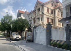 Bán nhà Long Biên