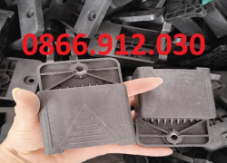 Ke nhựa đỡ mặt bàn, con kê mặt bàn lắp đặt bàn ghế hiện đại
