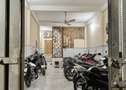 CHDV 16 PHÒNG - CÁCH MT PHẠM VĂN HAI 20M - 5 TẦNG - 80M2. CHỈ 8.X T.Ỷ