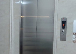 Tôi chủ nhà cho thuê nhà lô góc, mới,vỉa hè, 93m2- 5T, Giảng Võ_30 Tr